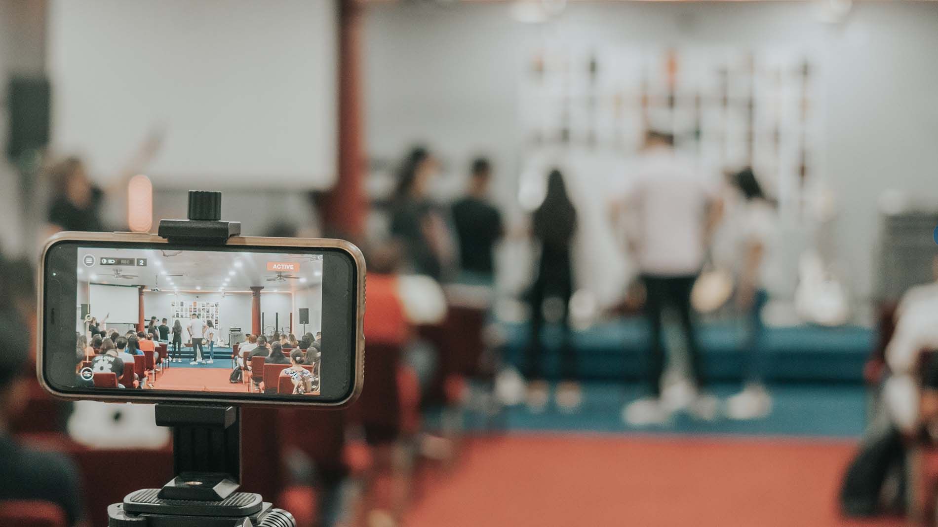 Online livestreaming på en masterclass i yoga