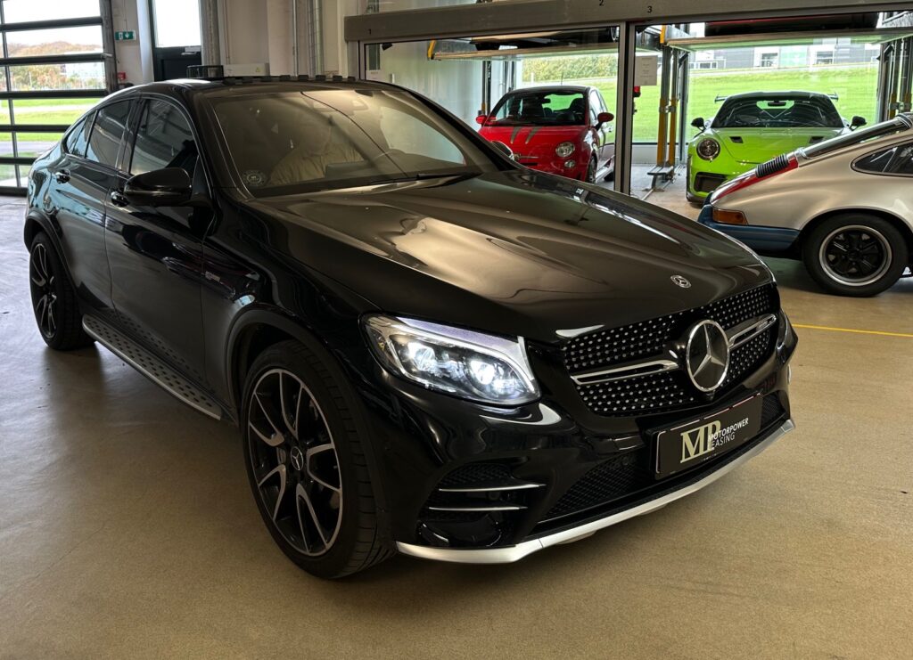 Her ses Mercedes-Benz GLCAMG43